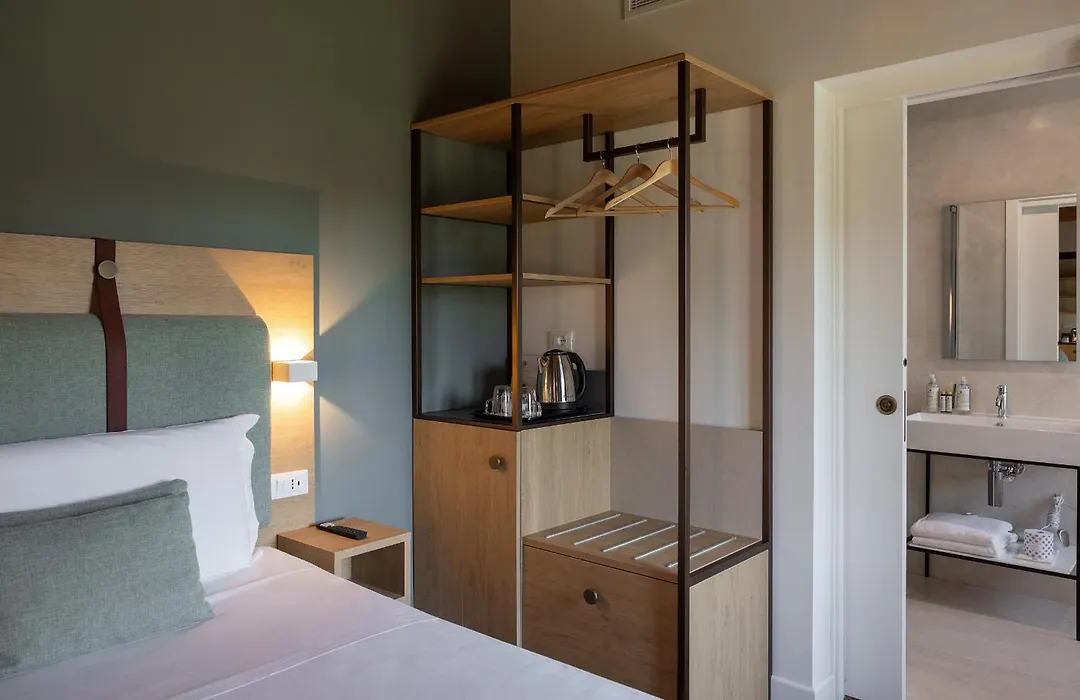 Hotel Venice Resort Airport-1
